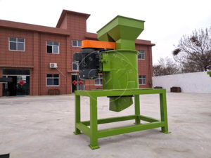 What equipment is used for crushing organic fertilizer?